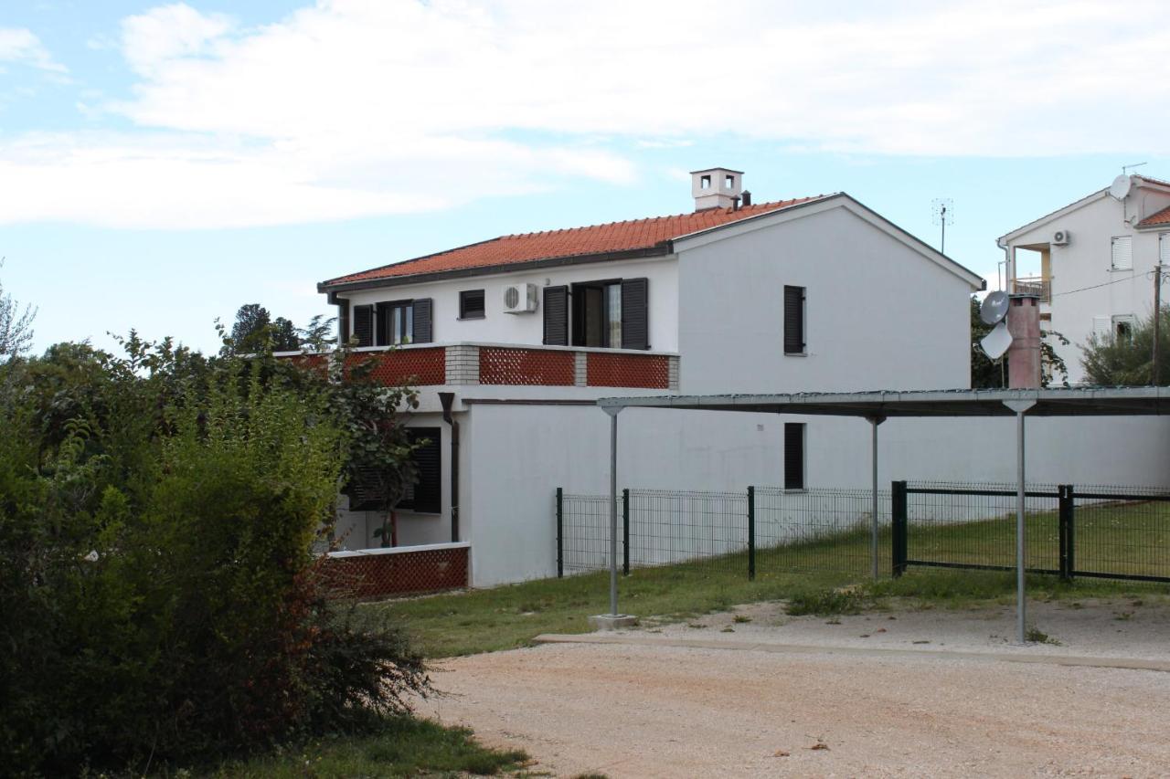 Apartments With A Parking Space Zambratija, Umag - 7059 Bagian luar foto